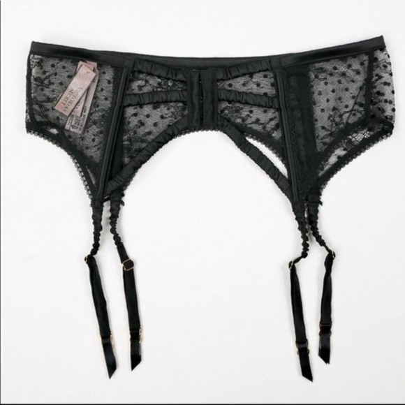 Victoria's Secret Lace Garter Belt - Picture 14 of 16